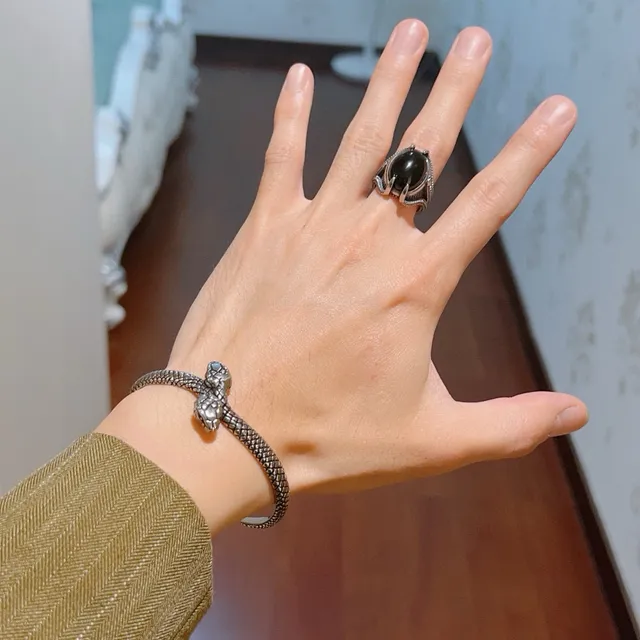 Gucci Pulsera con motivo de serpiente en plata y dorado 7