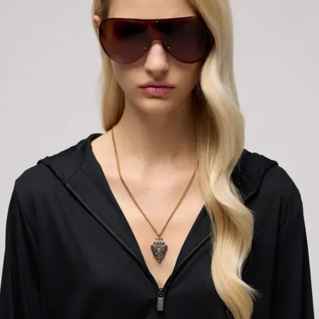 Gucci Shield Gold Black Curb Chain Pendant Necklace 2