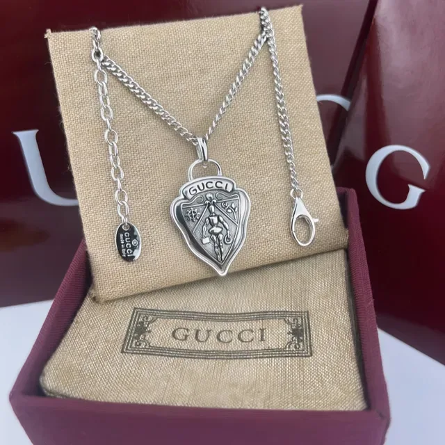 Gucci Shield Gold Black Curb Chain Pendant Necklace 3