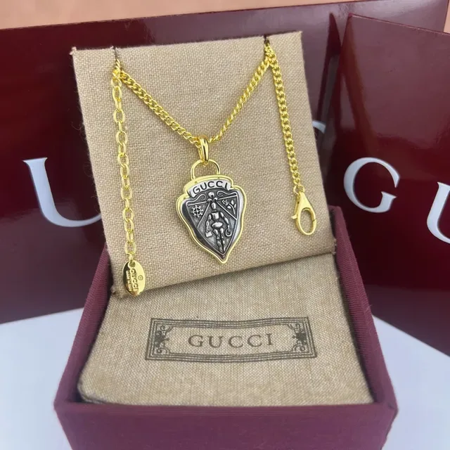 Gucci Shield Gold Black Curb Chain Pendant Necklace 4