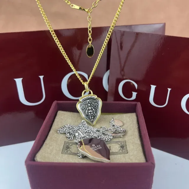 Gucci Shield Gold Black Curb Chain Pendant Necklace 5