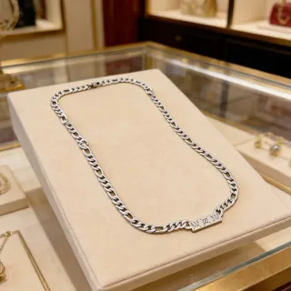 Gucci Silver Figaro-Link Chain Rectangular Branded Pendant Necklace