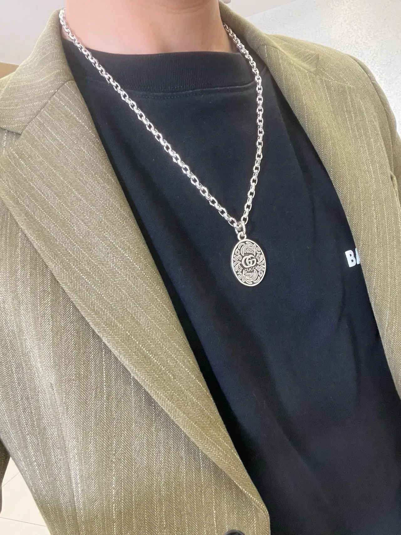 Gucci Silver Ornamental Scrollwork Necklace 5