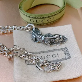 Gucci চাঁদির রং মিথকীয় প্রাণী পেন্ডেন্ট নেকলেস