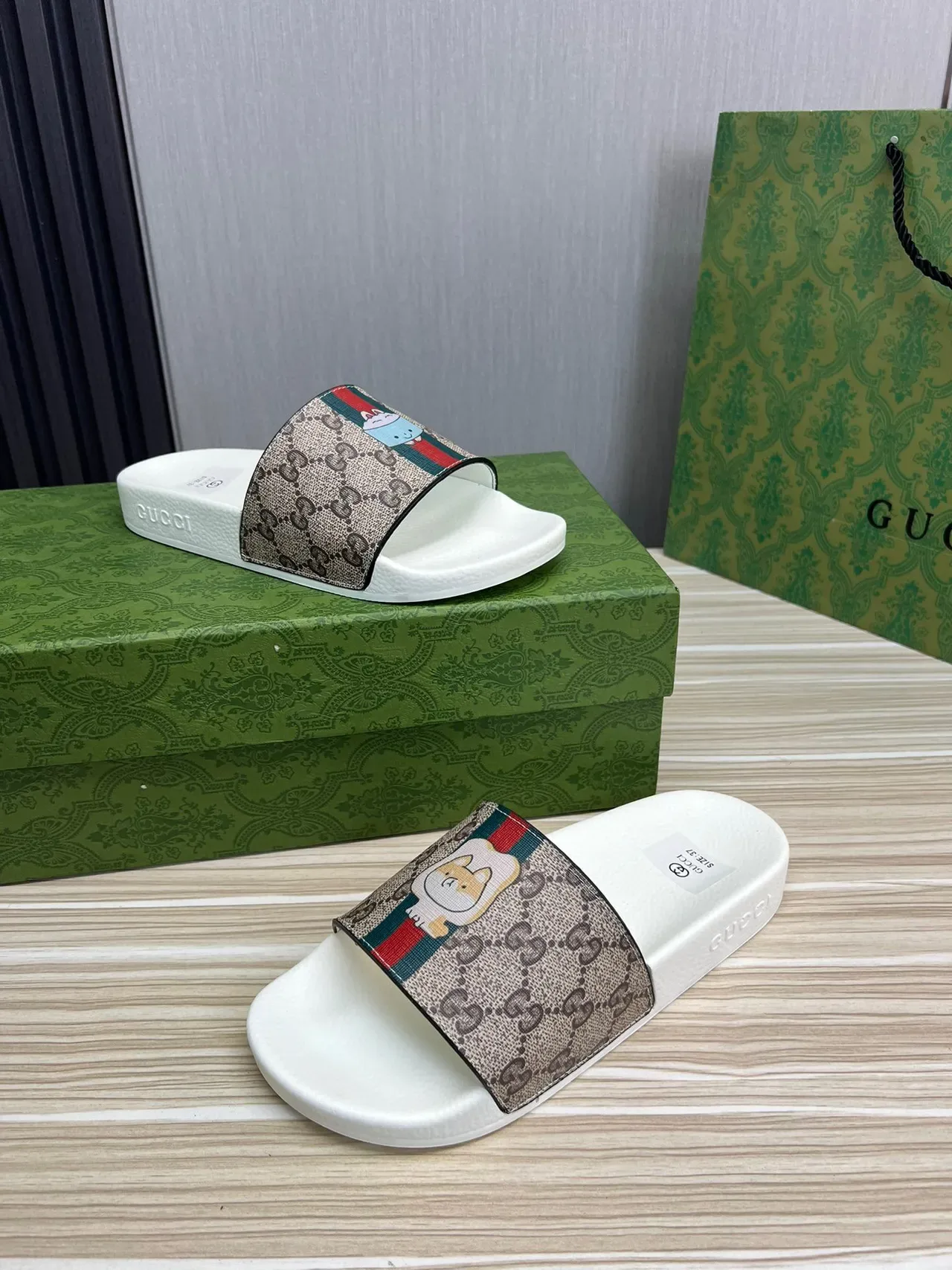 Gucci Slide Beige GG Canvas Web Stripe Cartoon Dog Slipper 7