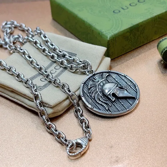Gucci Spartan Helmet Medallion Silver Necklace 7