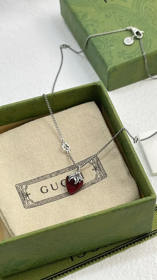 Gucci Strawberry Enamel Pendant Necklace 5