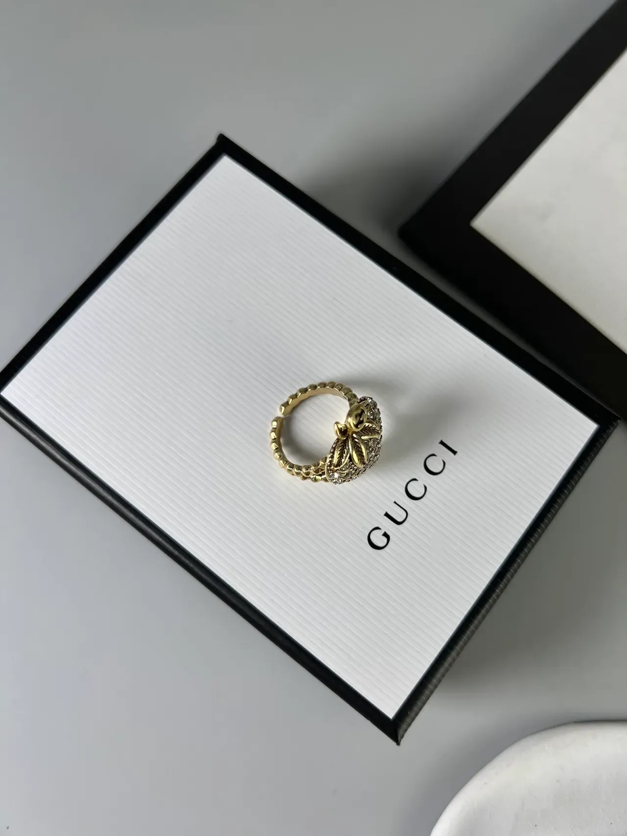 Gucci Strawberry Ring Gold Silver Pavé-Crystal Ring 5