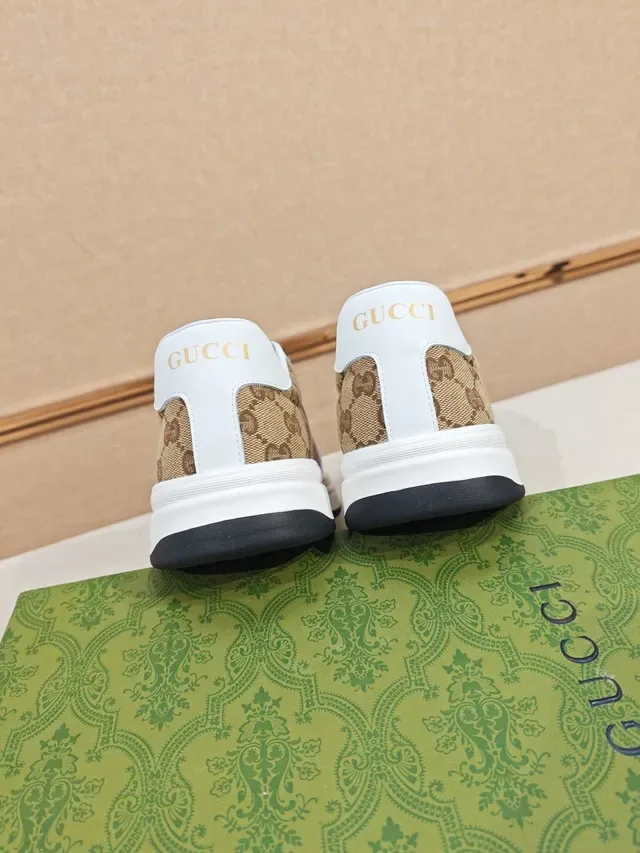 Gucci Tennis 1977 米色 GG 帆布 和 白色皮革 生活方式运动鞋 3