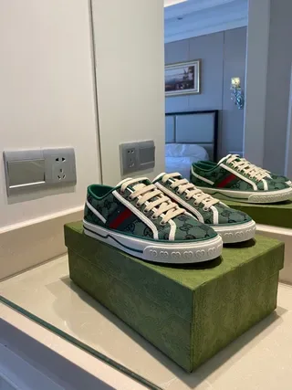Gucci Tennis 1977 أخضر Monogram Web Stripe Lifestyle Sneakers 2