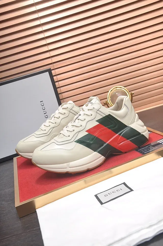 Gucci Tennis 1977 أحذية رياضية أوف وايت أسود أحمر ويب سترايب 7