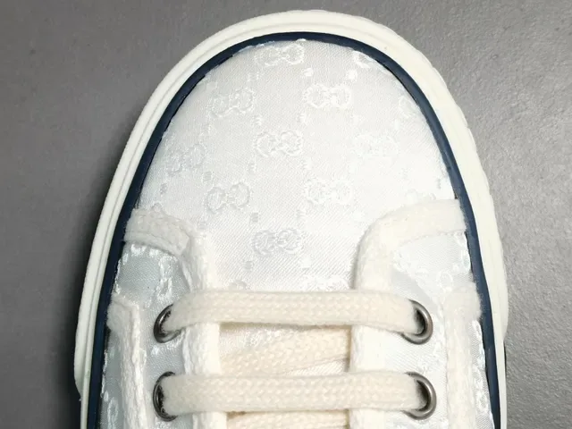 Gucci Tennis 1977 Blanc Vert Rouge Rayures Web Sneakers Lifestyle 10