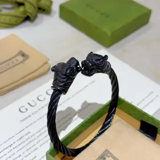Gucci رأس النمر كابل ملتوي أسود سوار