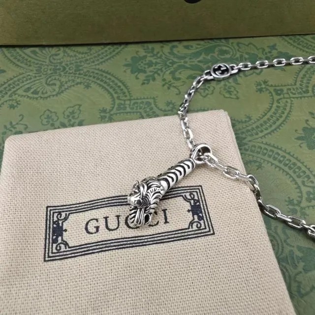Gucci Tiger चाँदी भूरा सिर पेंडेंट धारीदार शरीर विवरण नेकलेस 2