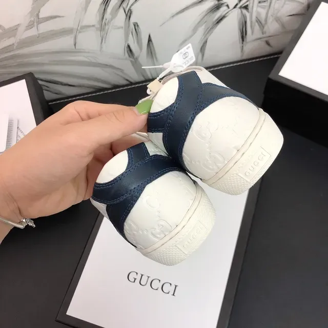 Gucci Blancas Marino Embossadas GG Monograma Detalle Franja Web Zapatillas Lifestyle 5