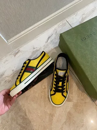 Gucci Tênis Lifestyle com Listras de Web Amarelas 7