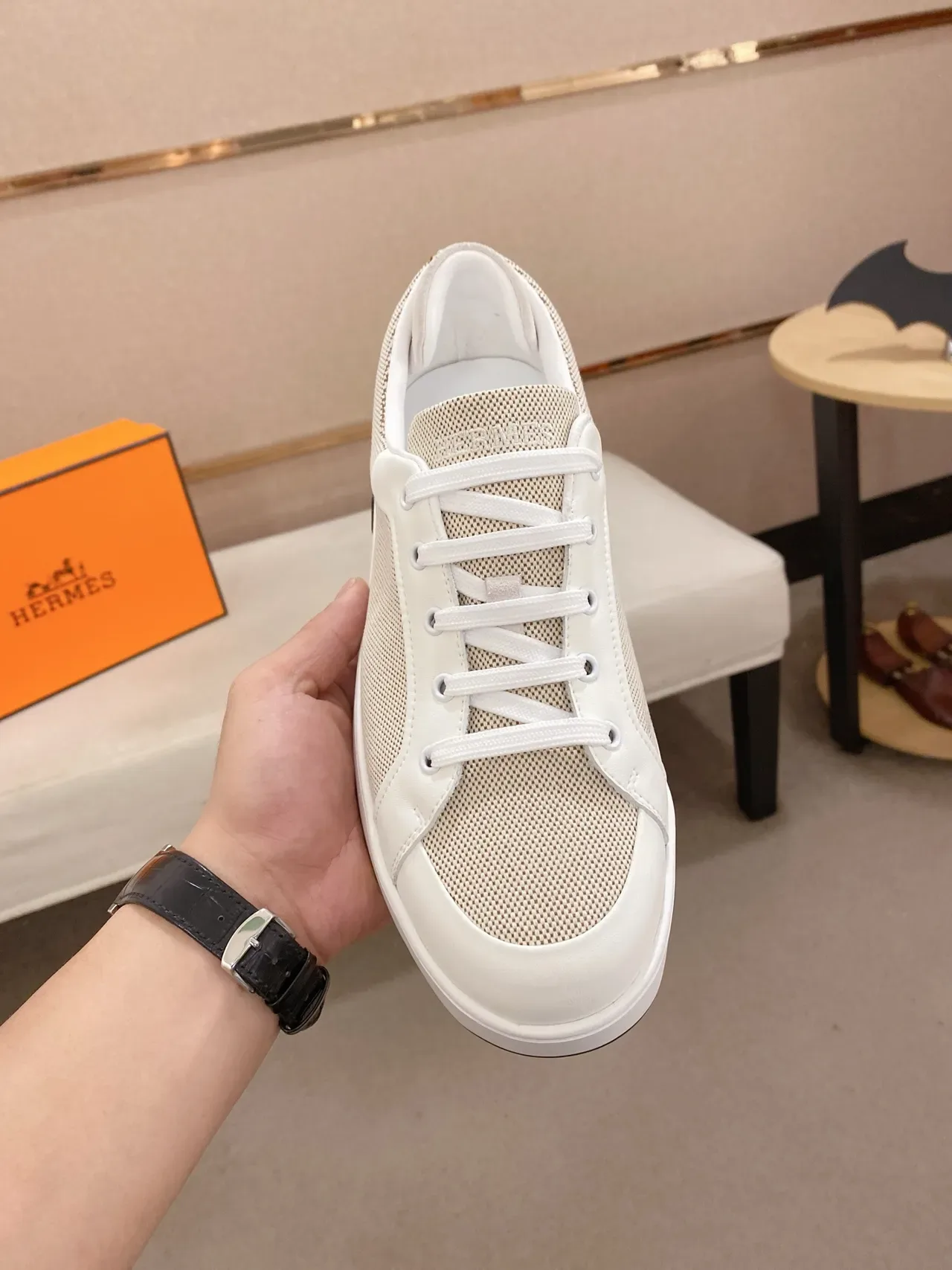 Hermès Zapatillas Bajas de Malla Beige y Cuero Blanco 5