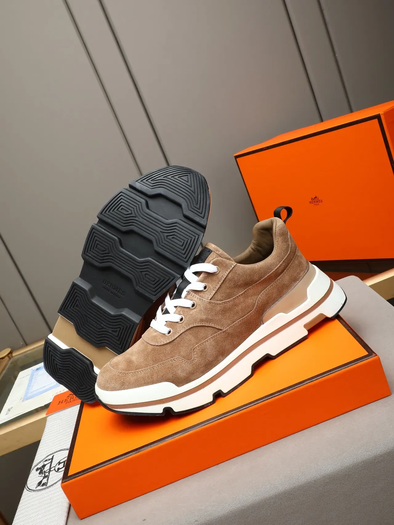 Hermès Marrom Bege Couro de Veludo Upper Layered Sola Chunky Tênis 4