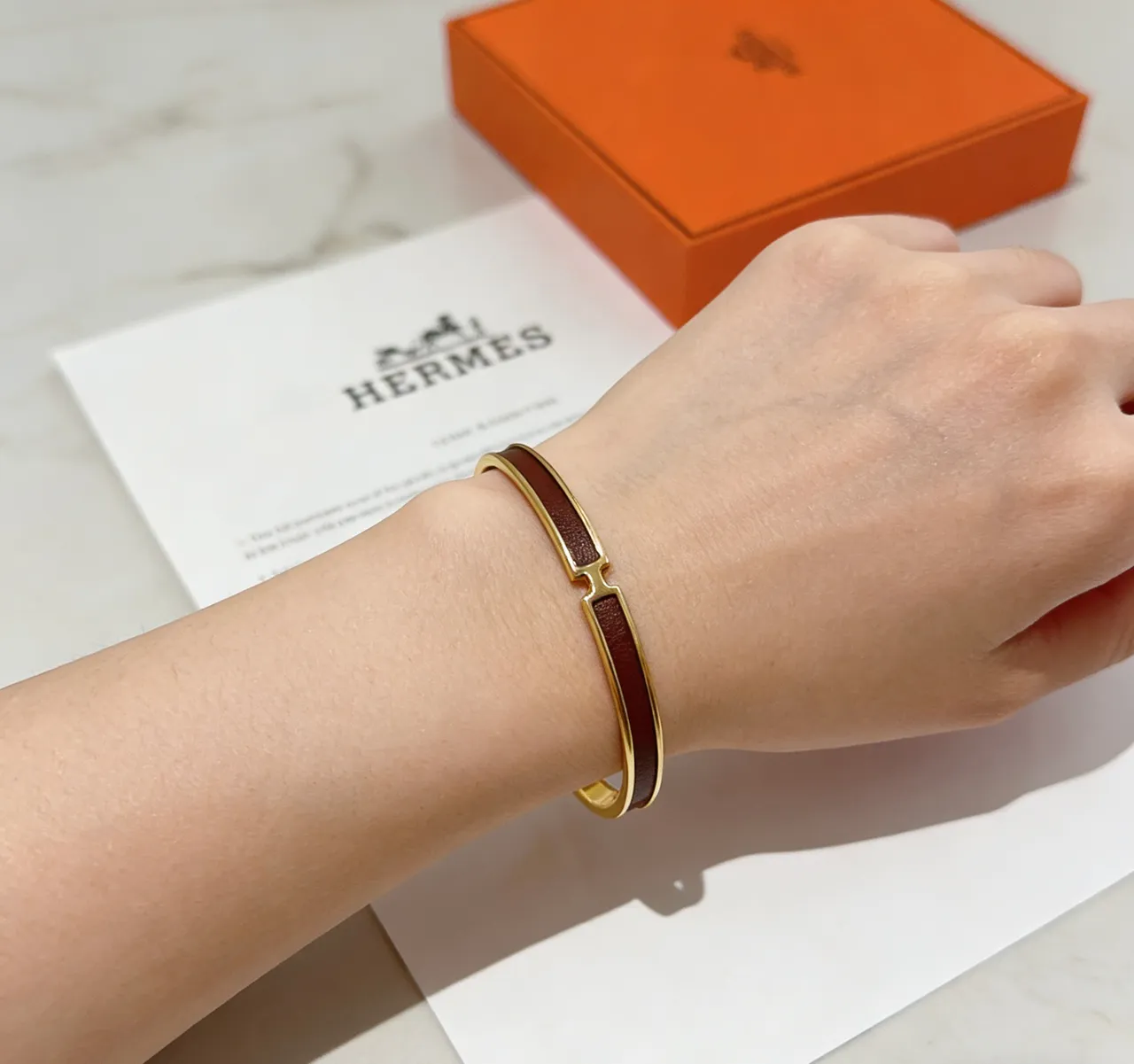 Hermès Clic H Cuir Brun et Doré Bracelet Manchette Ouvert 6
