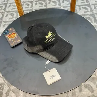 Hermès 刺绣 Logo 渐变黑色棒球帽