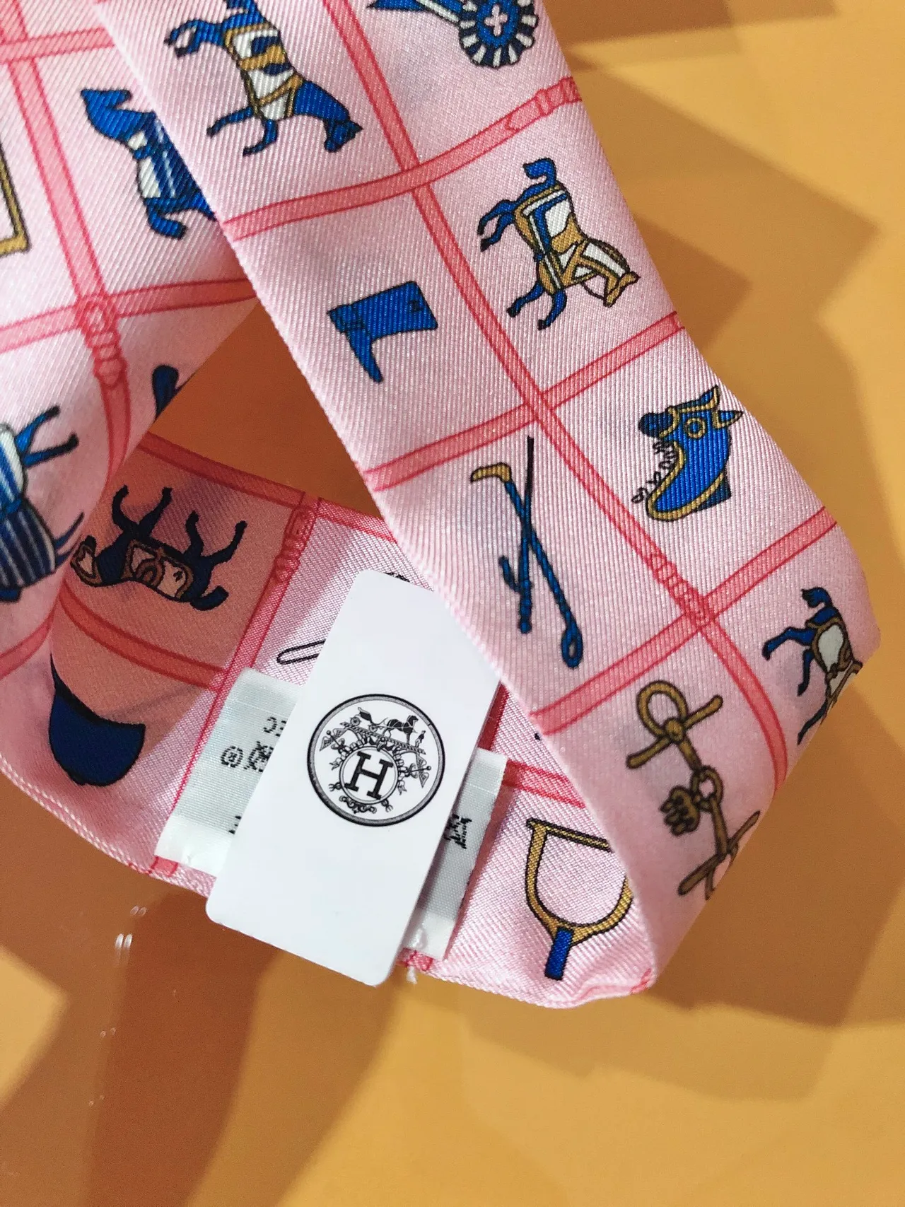 Hermès Motivo Ecuestre Rosa y Azul Pañuelo de Seda 9
