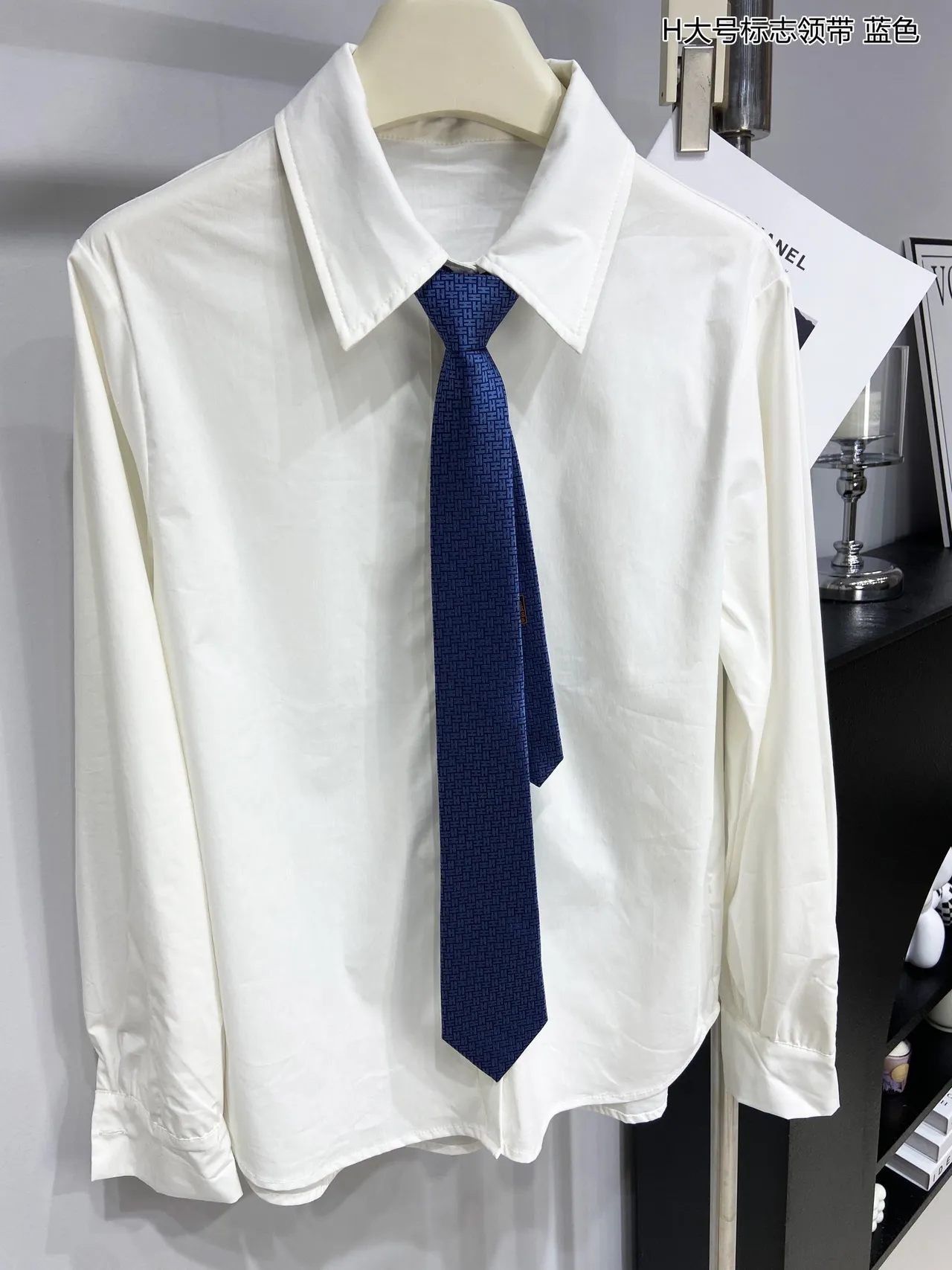 Hermès H Logo Blue Black Woven Silk Interlocking Monogram Pattern Necktie 7