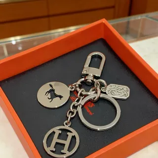 Hermès Multi-Charm Keychain 银黑抛光金属组装手链