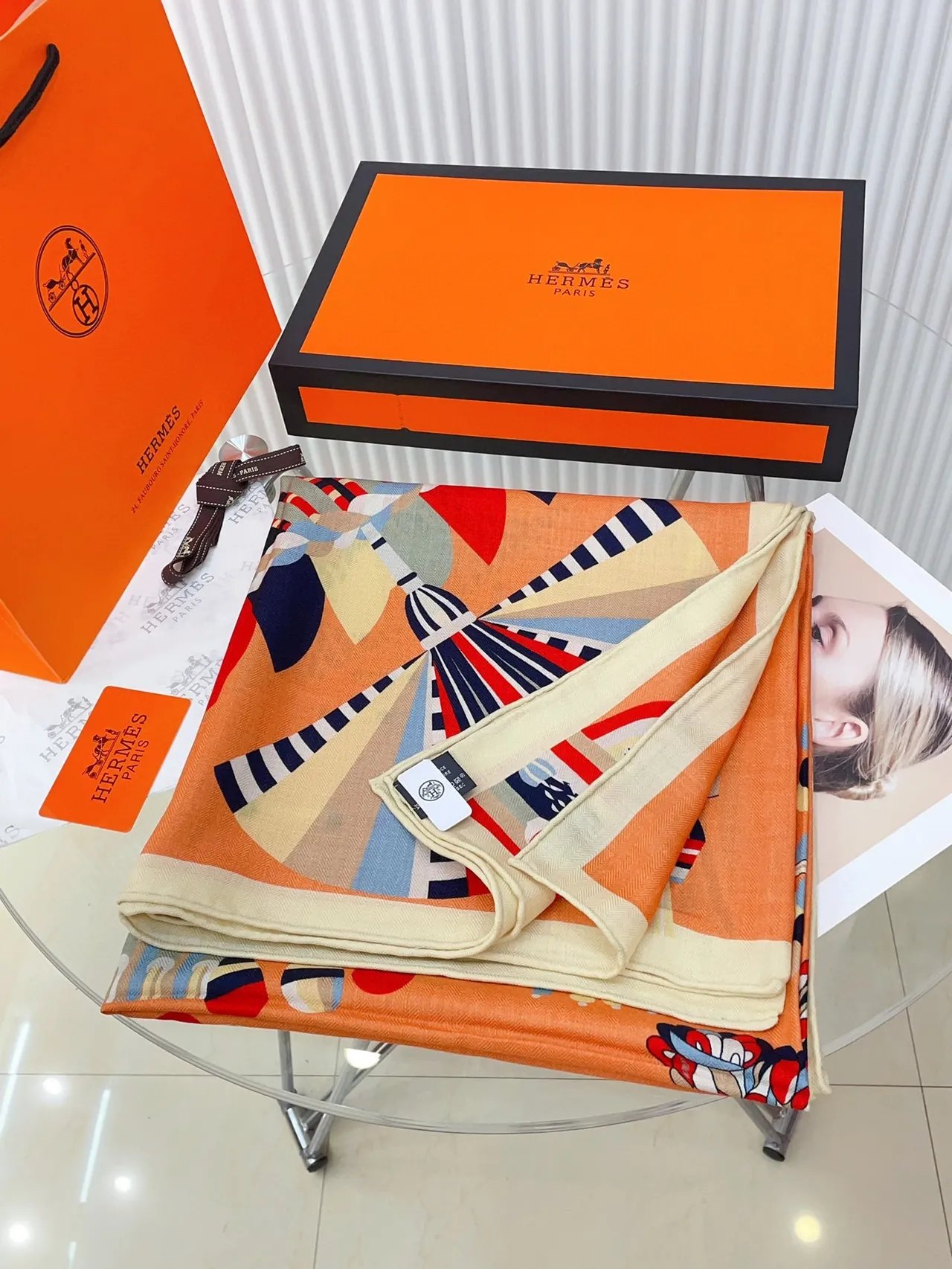 Hermès 多色几何印花丝巾 5