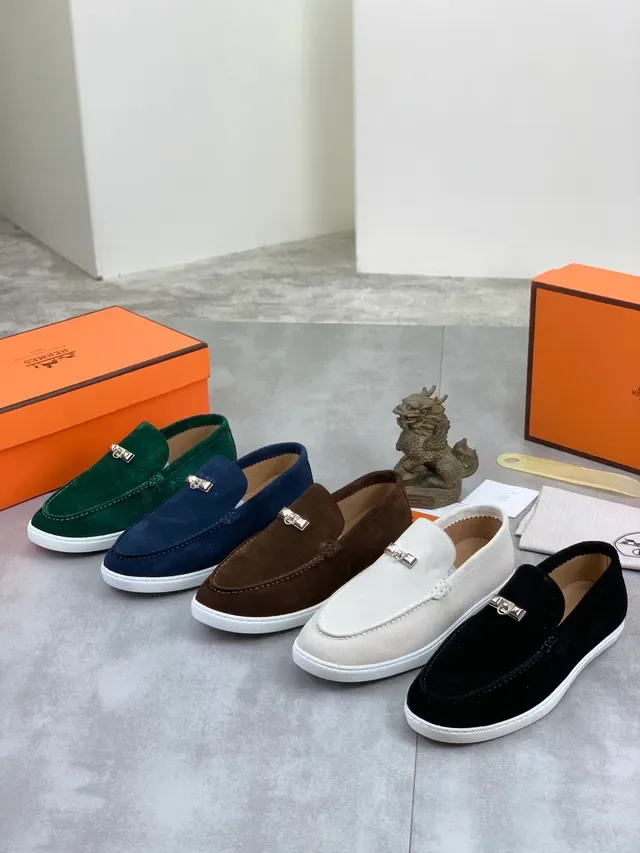 Hermès Oran Green White Suede Upper Metal H-Buckle Hardware Loafer 2