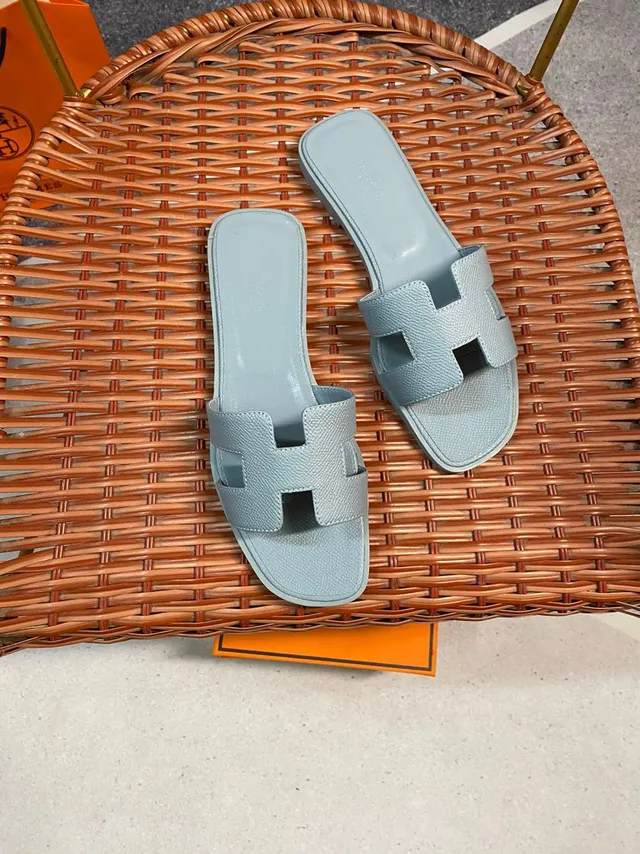 Hermès Oran Light Gray Pebbled Leather Slippers 4