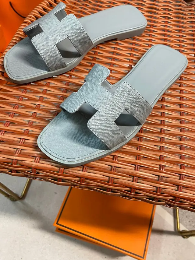 Hermès Oran Light Gray Pebbled Leather Slippers 5