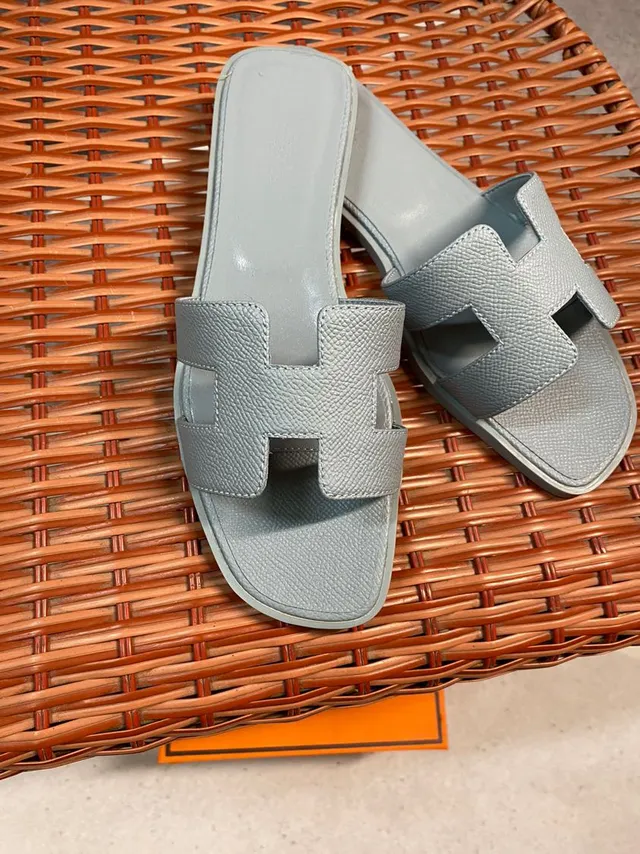 Hermès Oran Light Gray Pebbled Leather Slippers 6