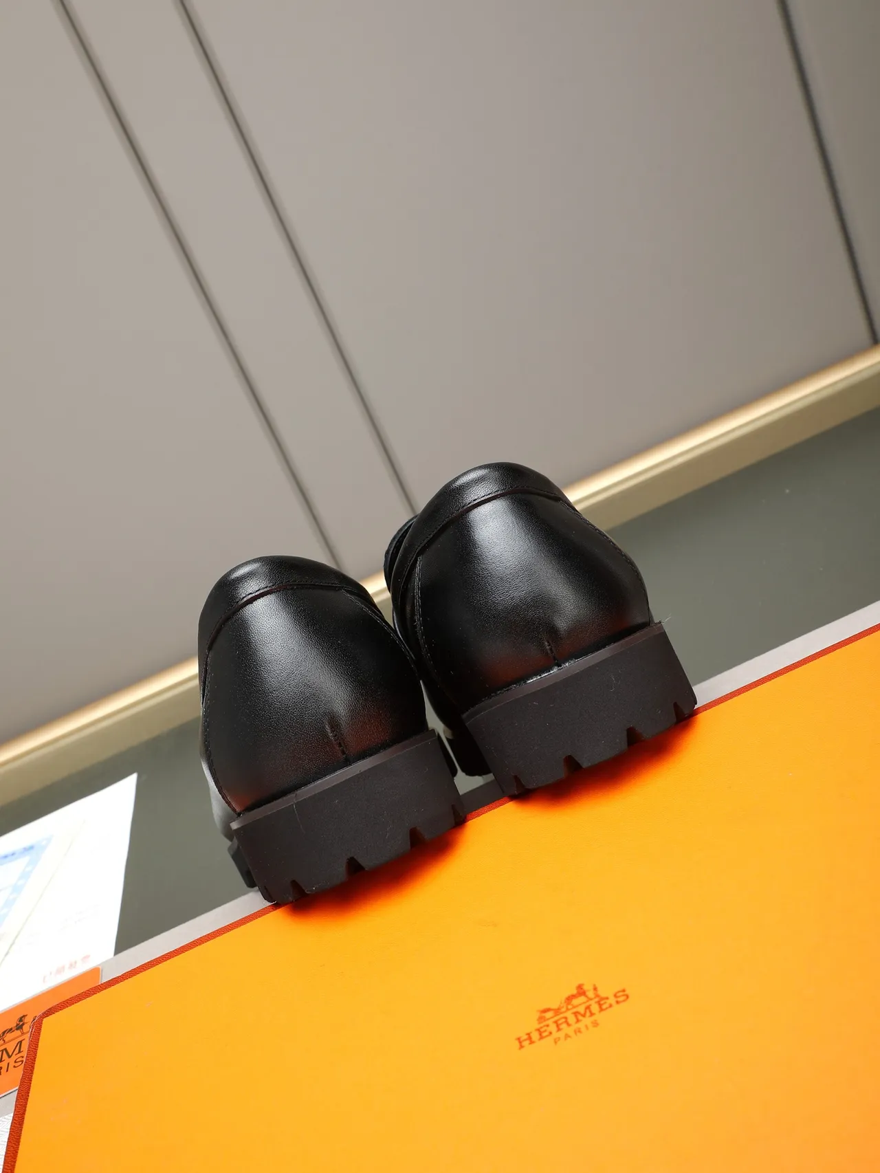 Hermès Oran Loafer Zapato Negro de Cuero Correa de Cocodrilo Suela Gruesa Tacón 3