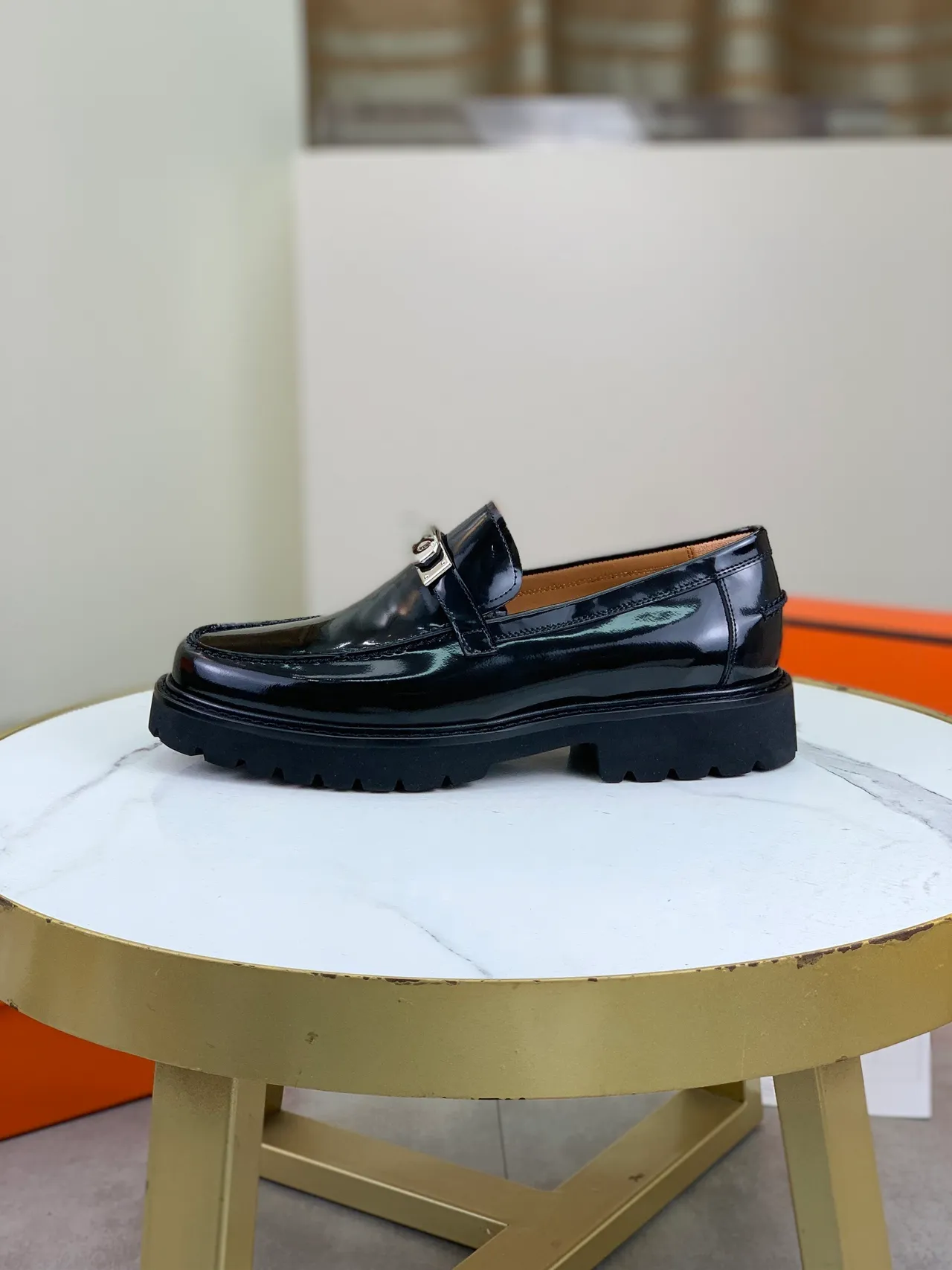 Hermès Oran Loafer Cuir verni noir H-Buckle Slip-On Loafers 7