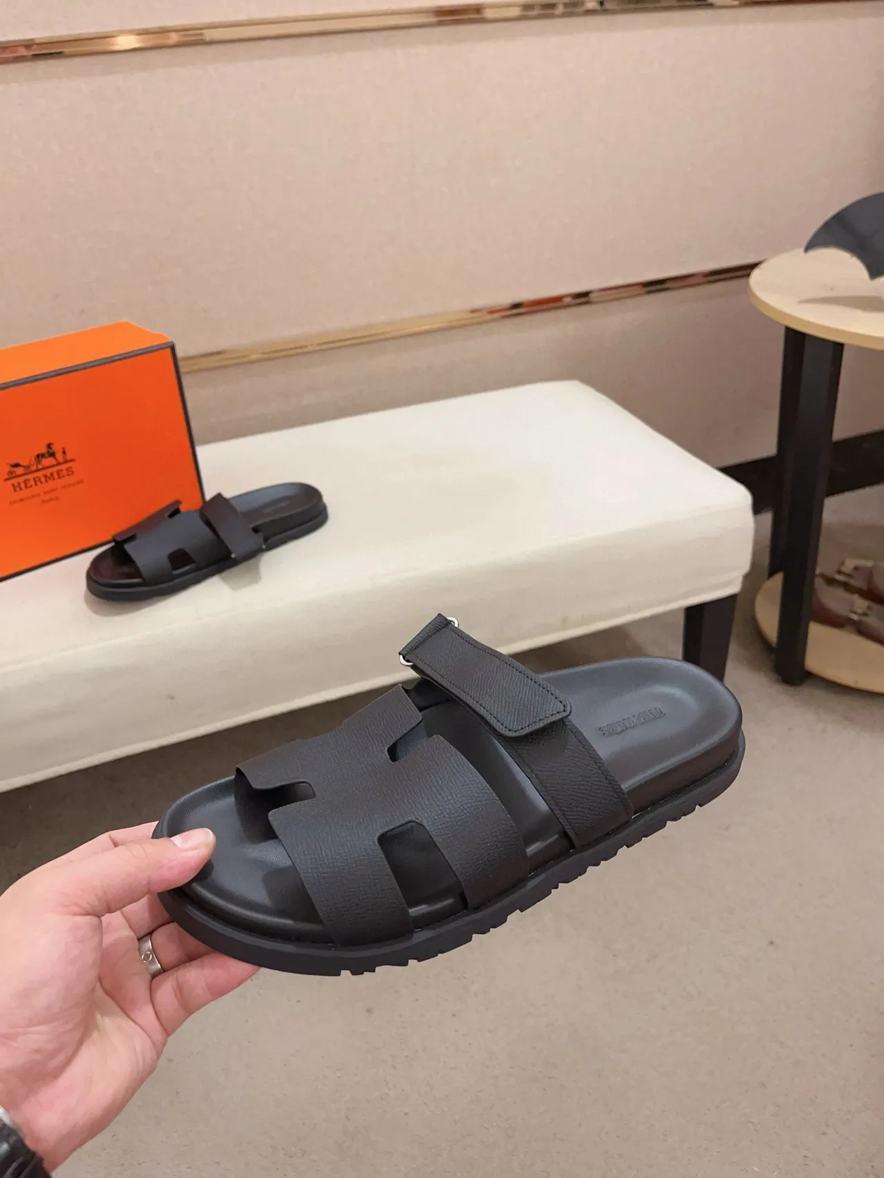 Hermès Oran Slide Sandales Noires Casuales 3