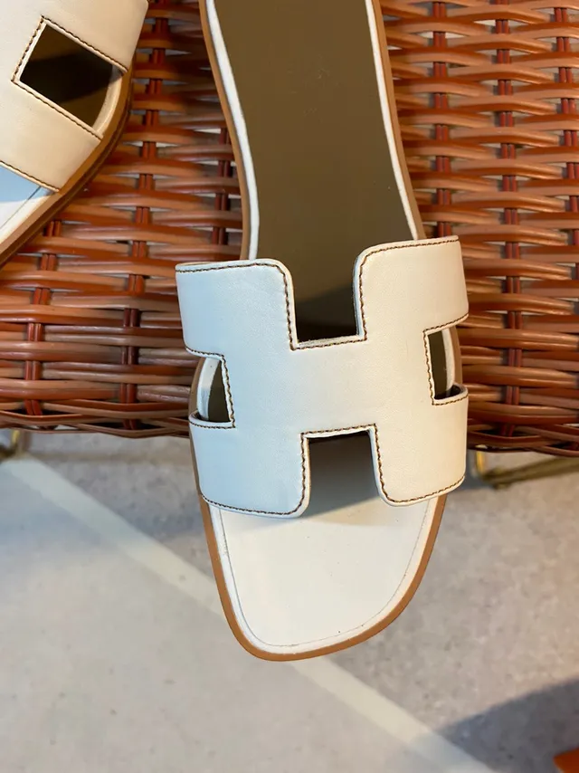 Hermès Oran Slide Two-Tone Light Blue and Cream Leather Slippers 5