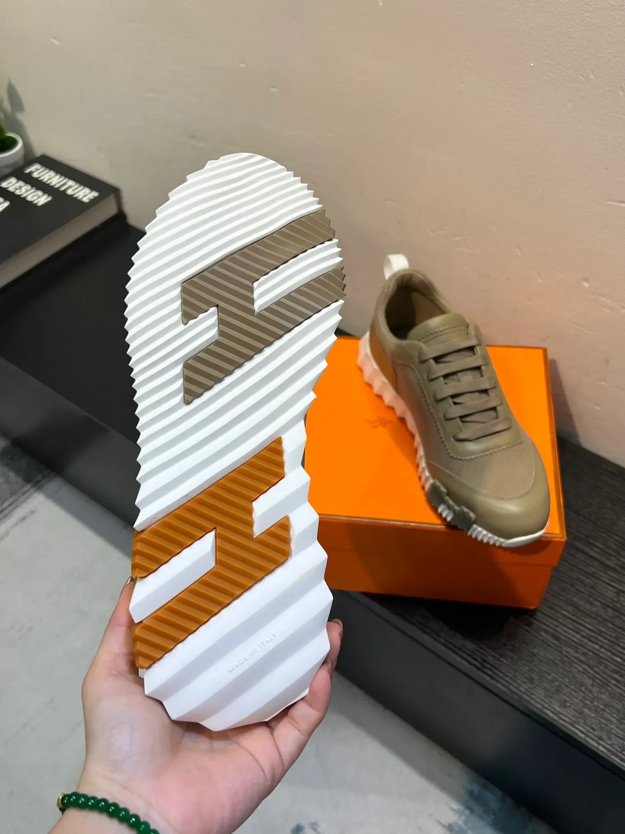 Hermès Oran 米色橙色生活方式运动鞋 9