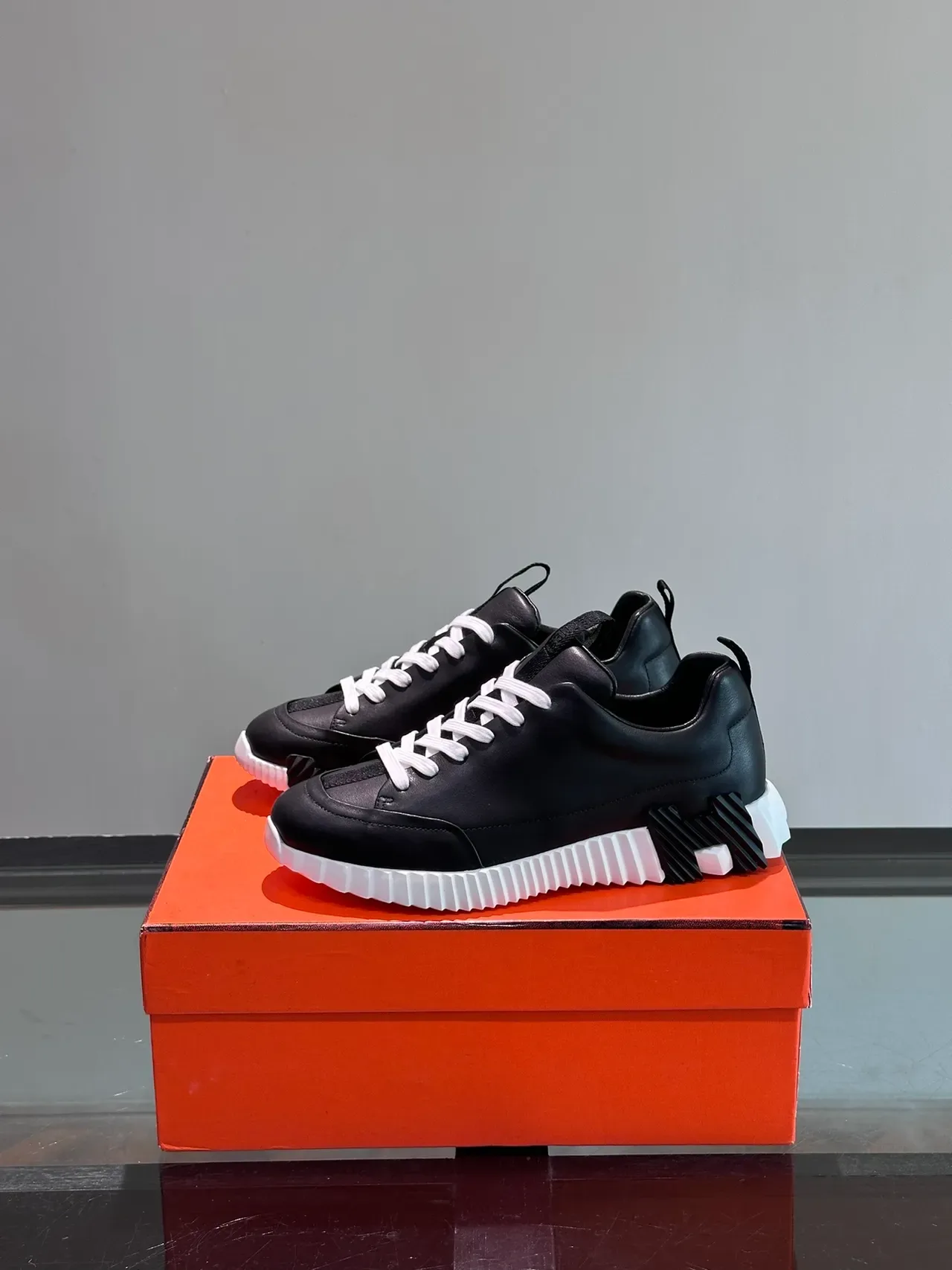Hermès Oran Sneaker Black and White Lifestyle Sneakers 5