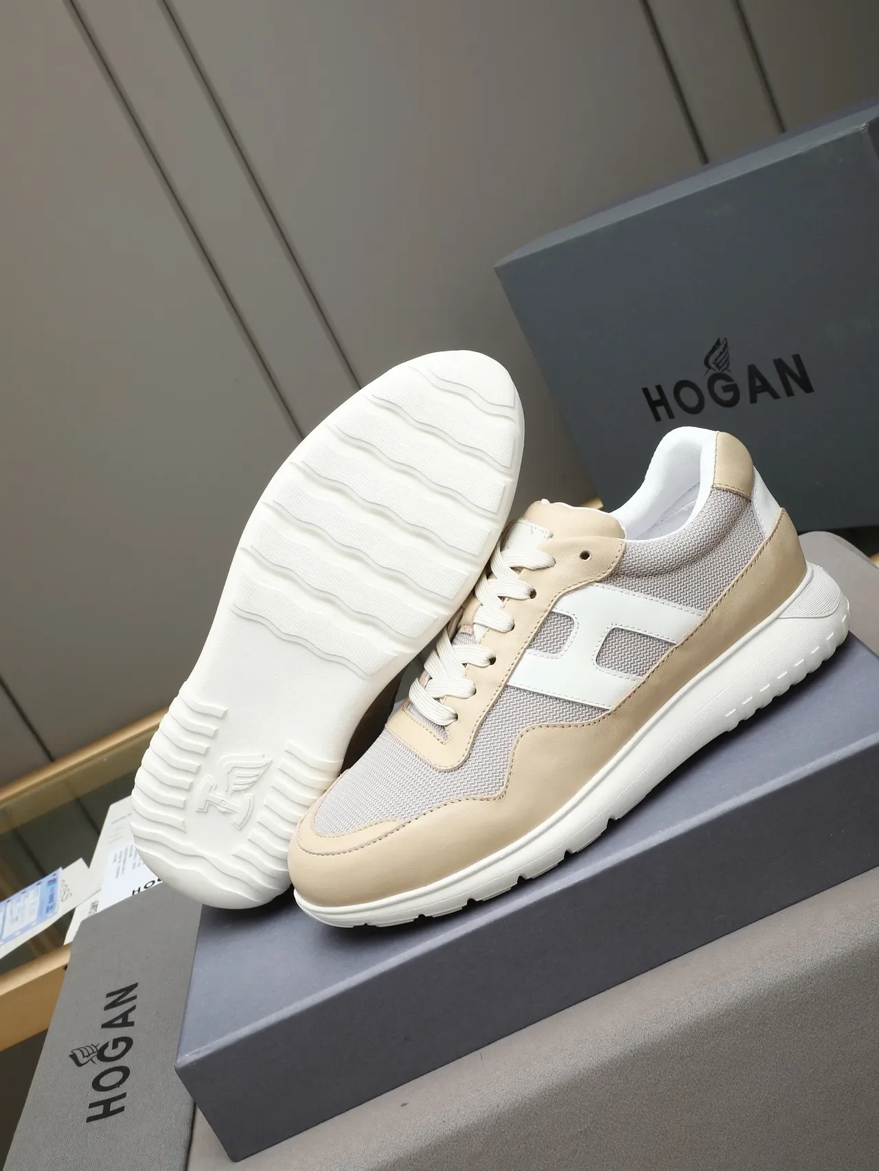 Hogan H-Logo Beige et Gris Chaussures Lifestyle 4