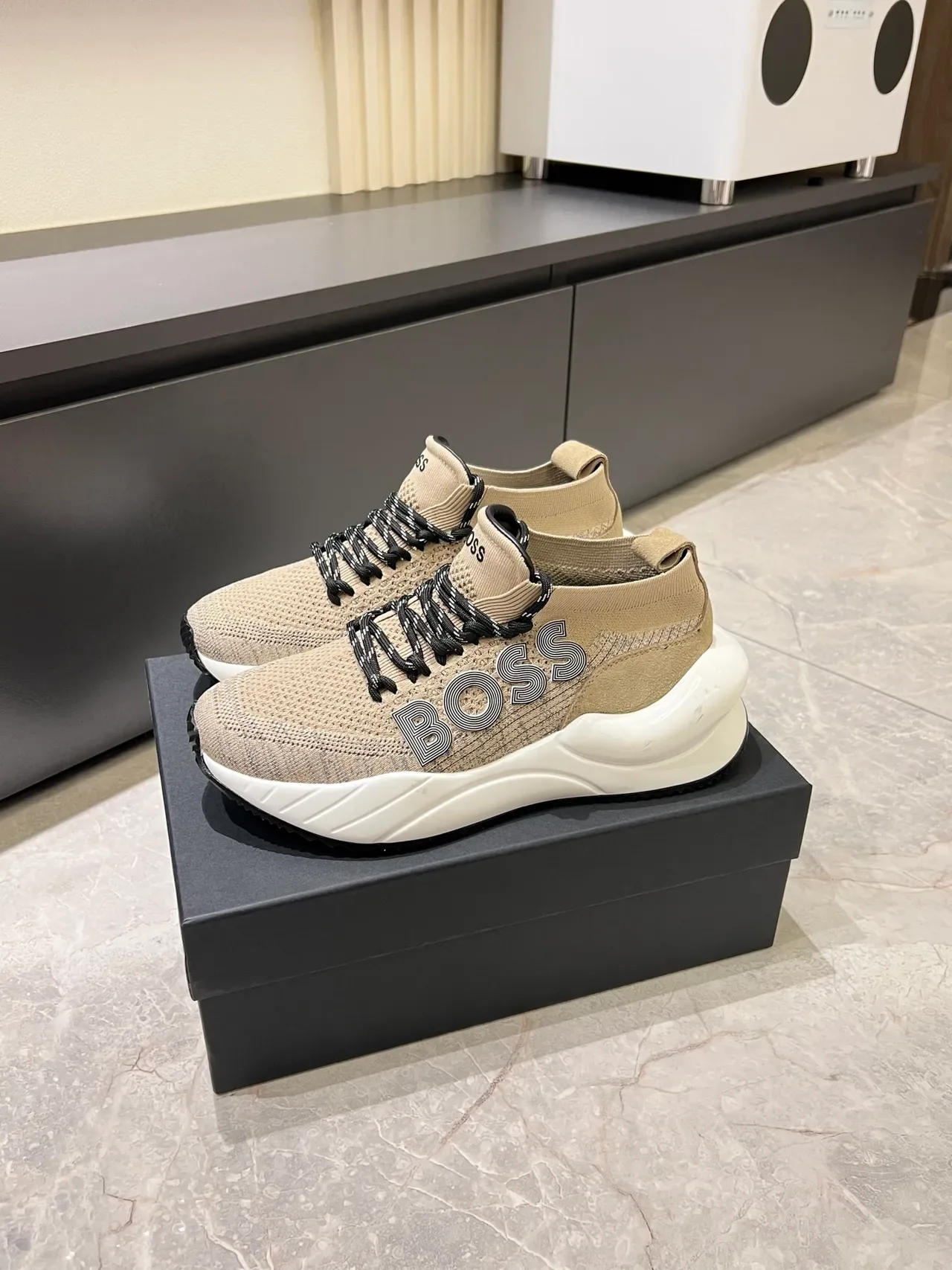 Tênis chunky Hugo Boss Bege e Preto em malha com parte superior sock-fit e sola esculpida branca 4