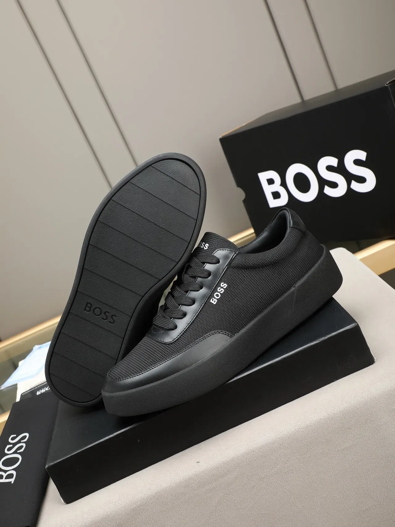 Hugo Boss 黑色网面皮革平台生活休闲鞋 4