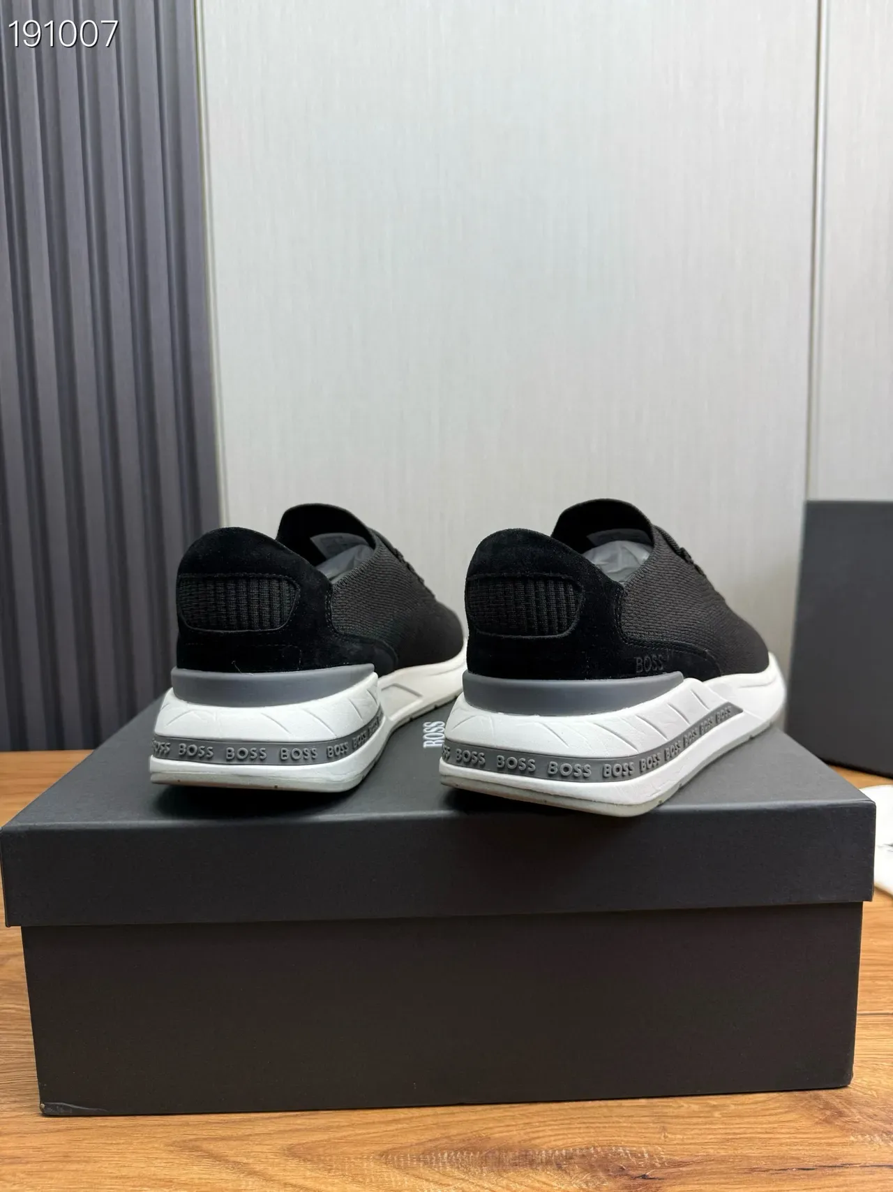Hugo Boss Black White Knit Upper Ribbed Texture Lifestyle Sneakers 2