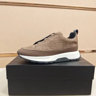 Hugo Boss 棕色纹理一脚蹬生活休闲运动鞋