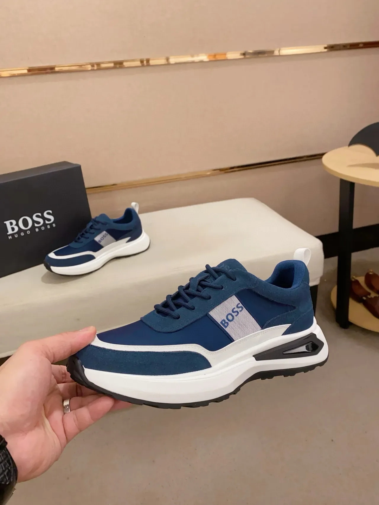 Hugo Boss Navy White Blue Ante y tela con franja contrastante zapatillas lifestyle 3