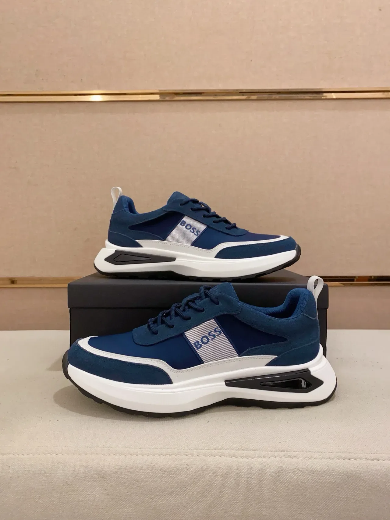 Hugo Boss Navy White Blue Ante y tela con franja contrastante zapatillas lifestyle 7