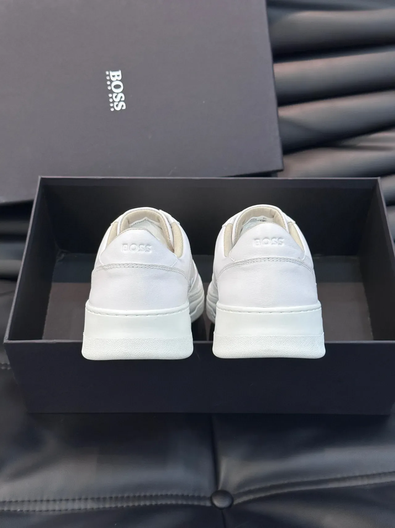 Hugo Boss 白色皮革生活方式运动鞋 6
