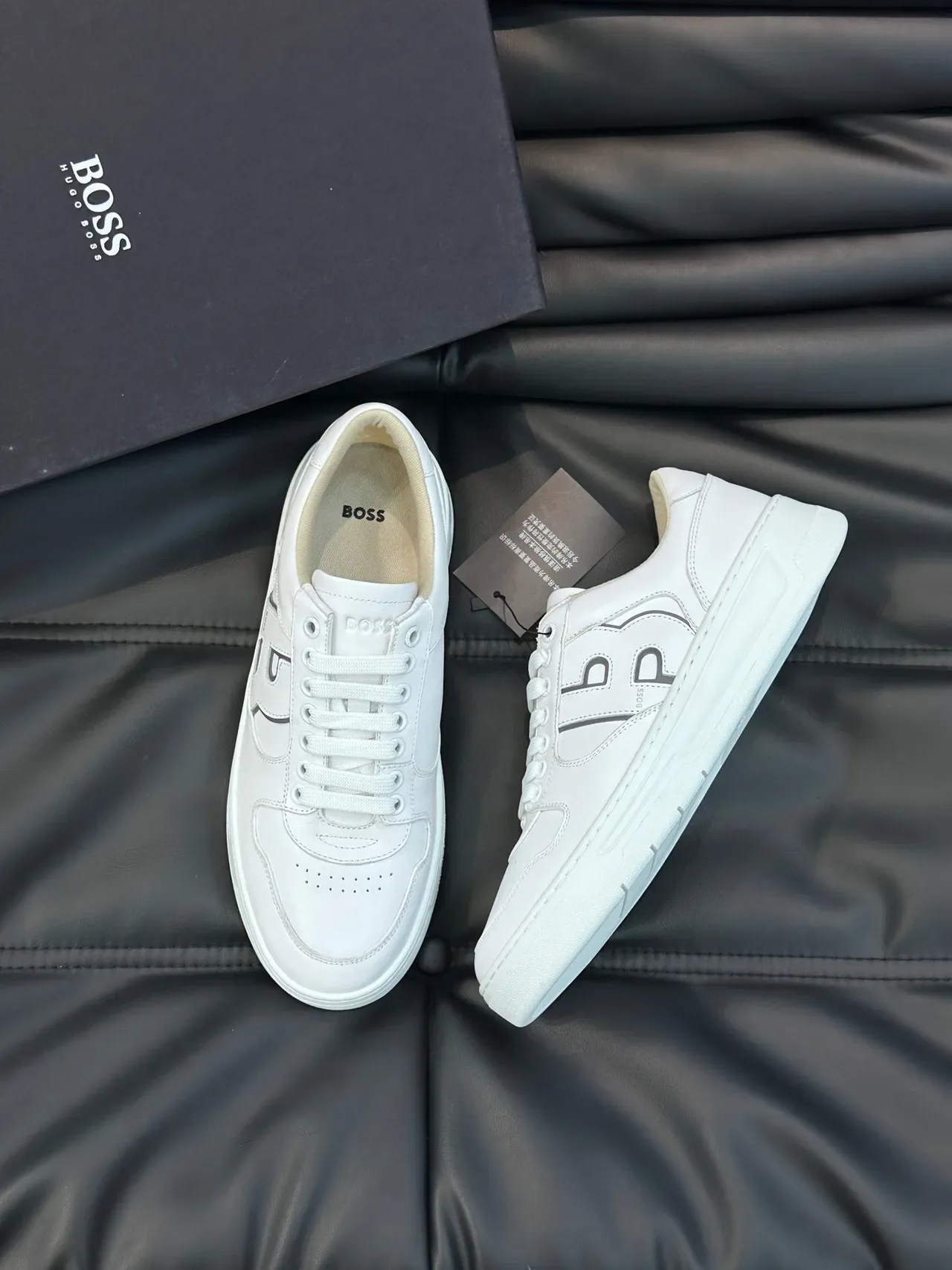 Hugo Boss 白色皮革生活方式运动鞋 9