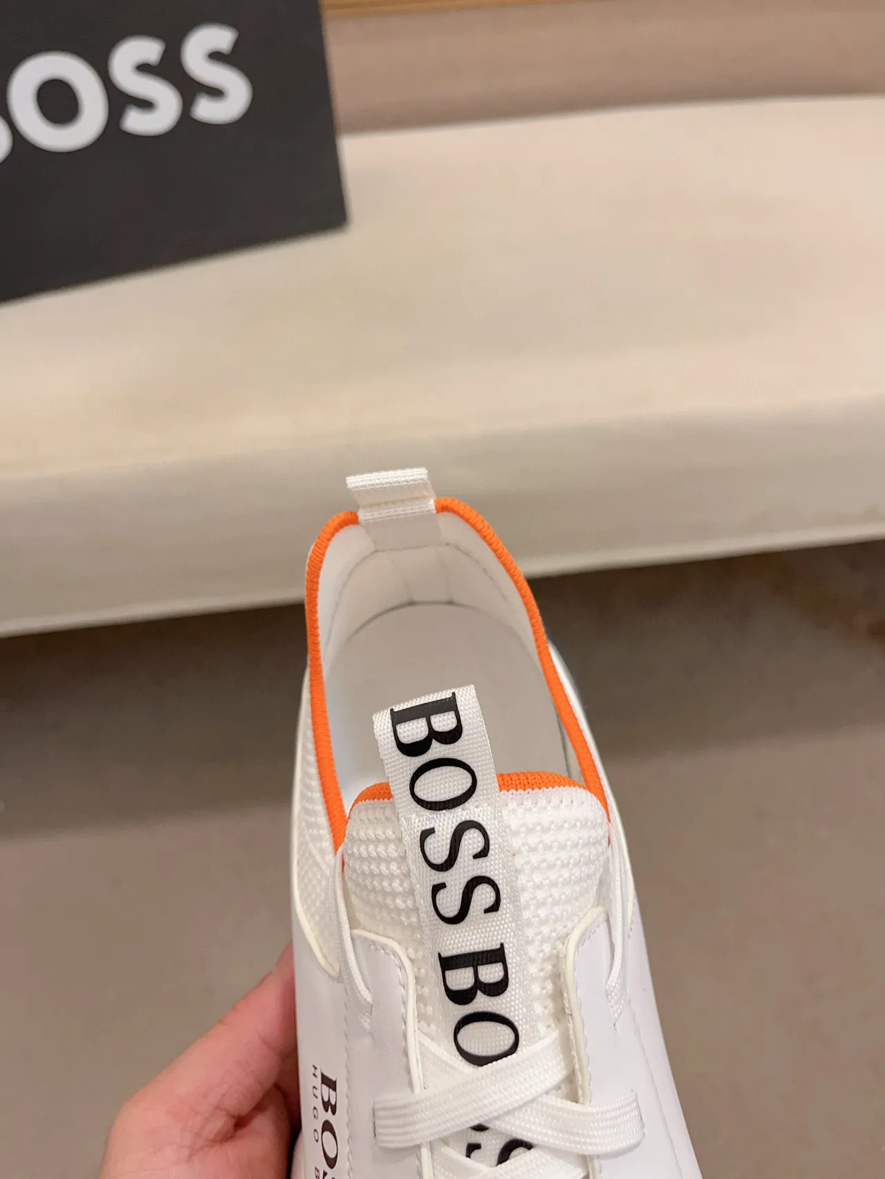 Hugo Boss Baskets Blancs Orange en Tricot Maille Supérieure Attache de Langue Marquée 6