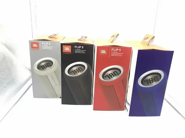 JBL Flip 5 लाल नीली गोलाकार जल-प्रतिरोधी पोर्टेबल स्पीकर 2