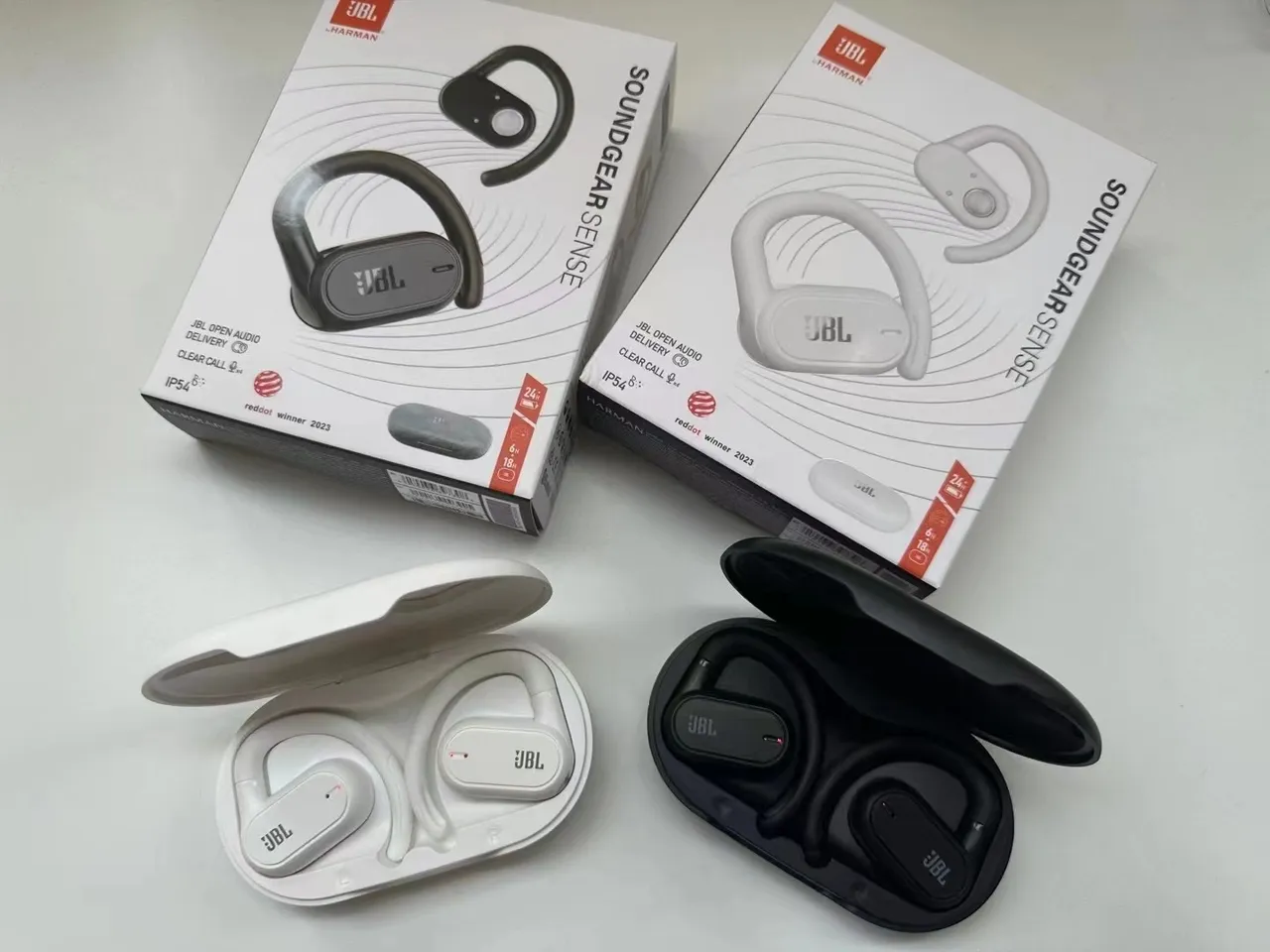 JBL Reflect Aero أبيض أسود تصميم الخطاف فوق الأذن تصميم الجذع المضغوط سماعات رياضية 5